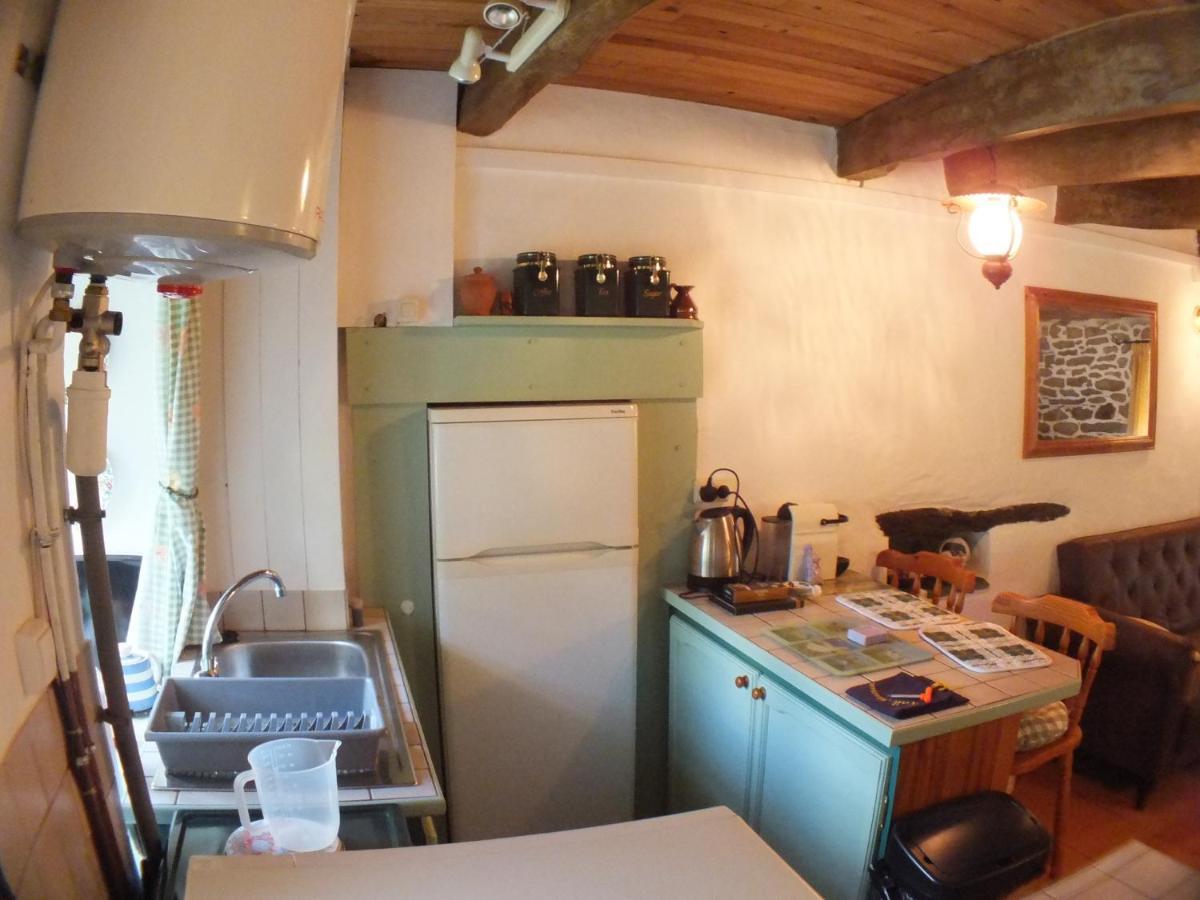 La Maison De Poupee Berrien Εξωτερικό φωτογραφία