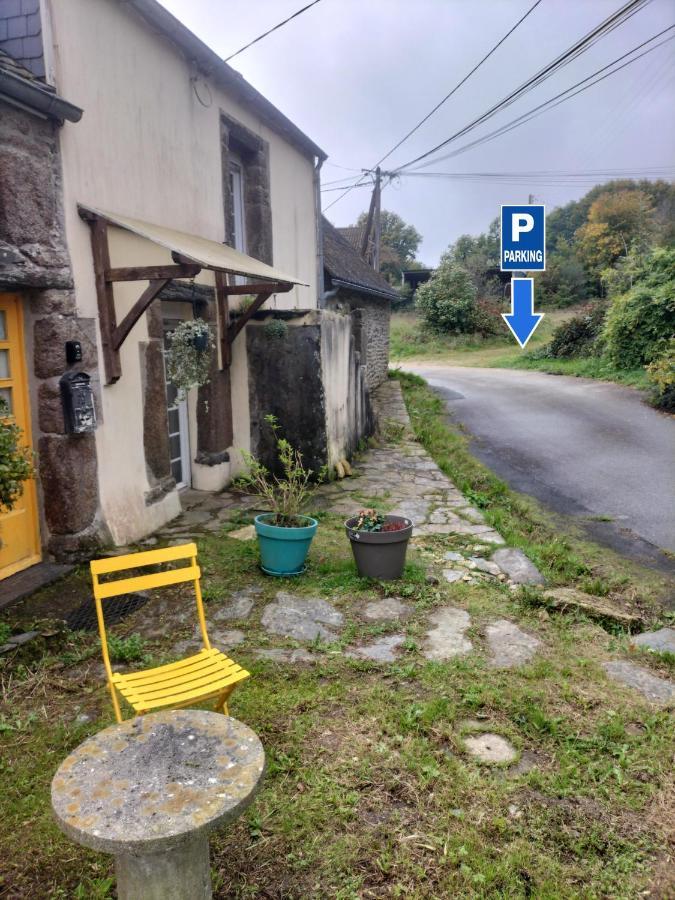 La Maison De Poupee Berrien Εξωτερικό φωτογραφία